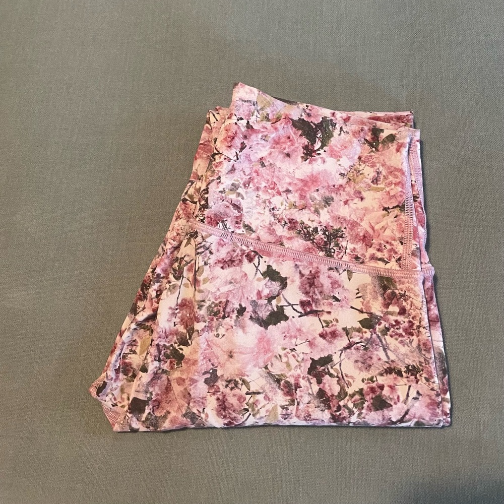 Lululemon Pink Floral Leggings size 6